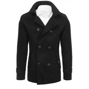 Dvojradový pánsky kabát čiernej farby s opaskom