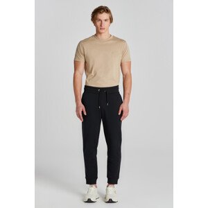 TEPLÁKY GANT REG SHIELD SWEATPANTS čierna L