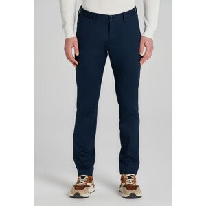 NOHAVICE GANT SLIM SPORTS CHINOS MARINE